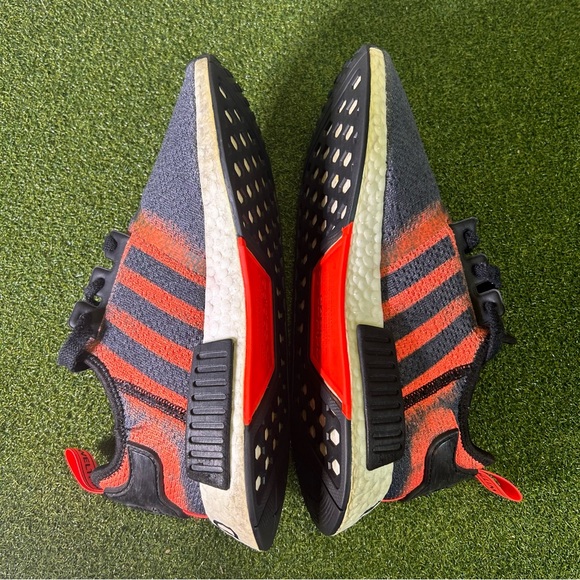 Adidas Boost NMD R1 J Core G27951 Lace Up Sneakers Shoes Men’s 6.5 Women’s 7.5 - Picture 5 of 8